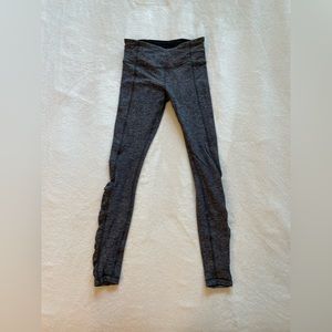 Lululemon Run: Turn Around Tight
Heathered Black size 6